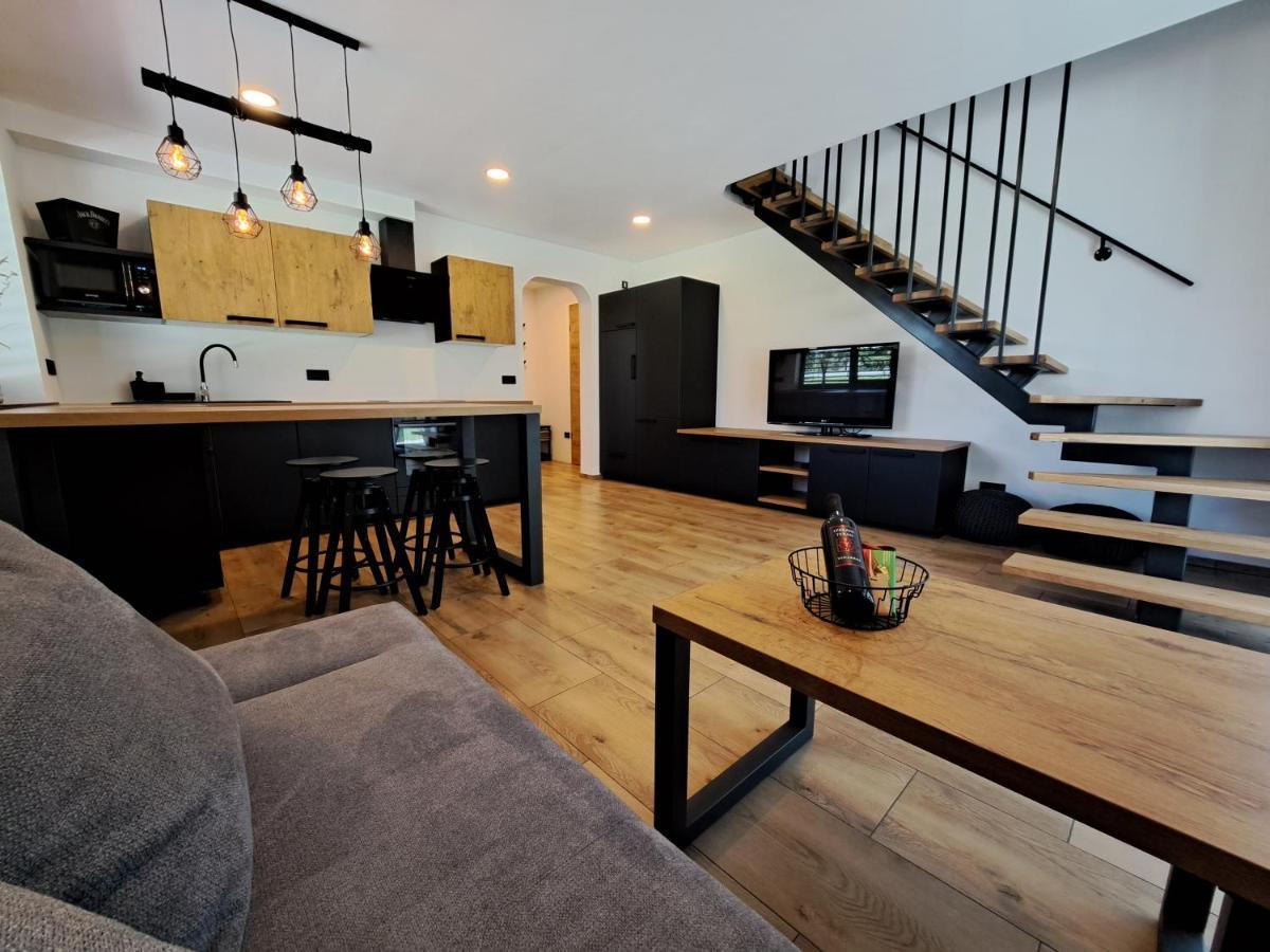 Riverside Apartma 1, 크라니스카고라 외부 사진